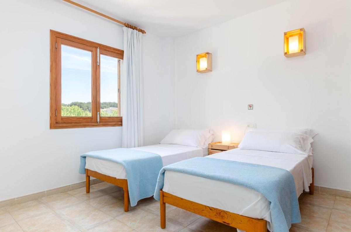 YourHouse La Cabanya 8 beach apartments in Canyamel - Housity