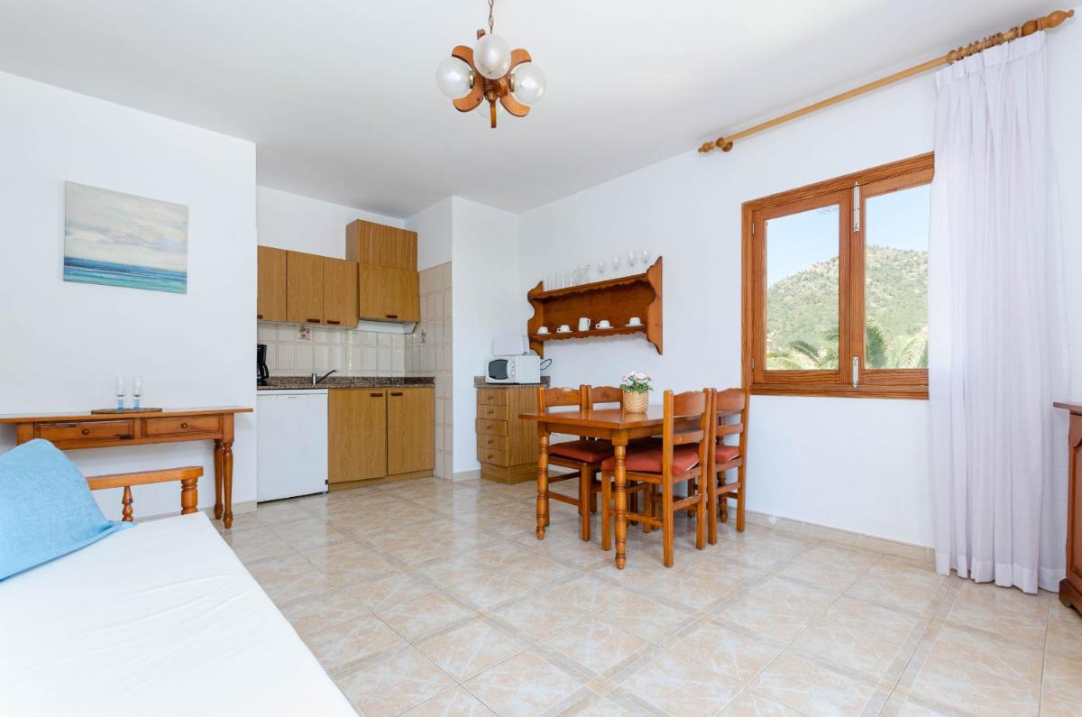 YourHouse La Cabanya 8 beach apartments in Canyamel - Housity