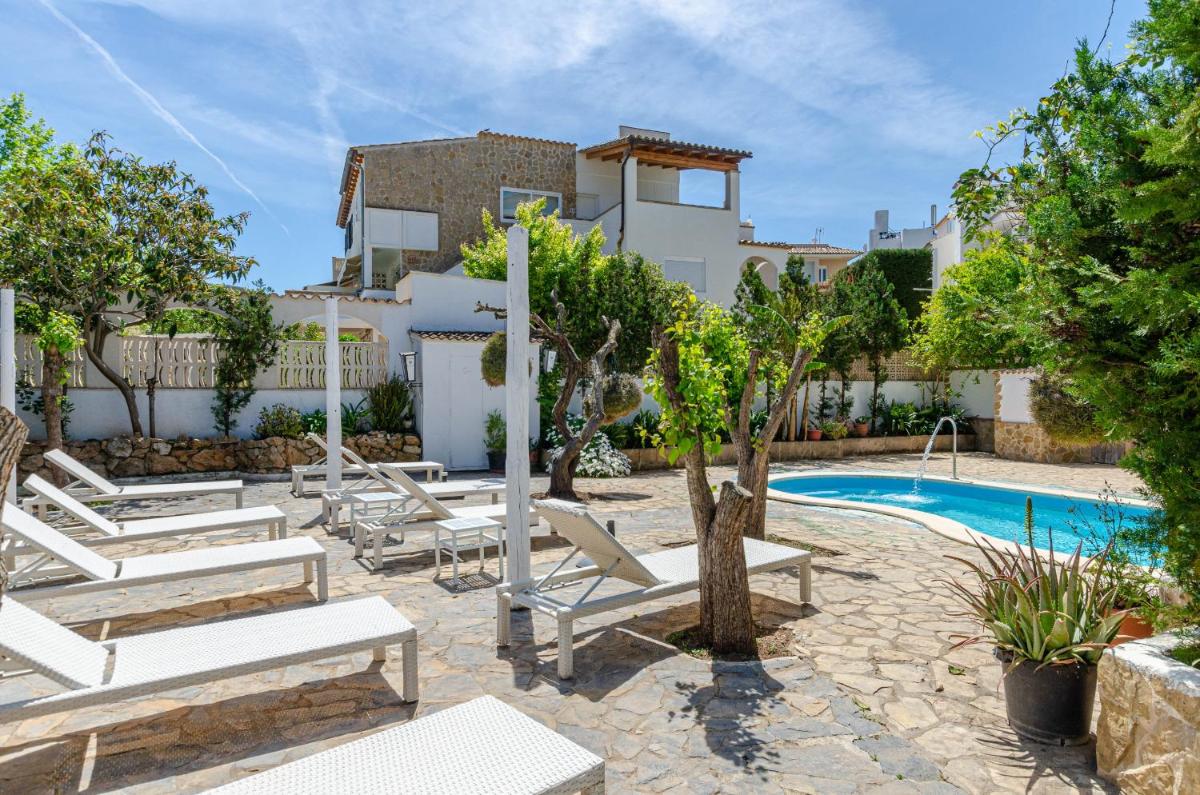 YourHouse La Cabanya 8 beach apartments in Canyamel - Housity