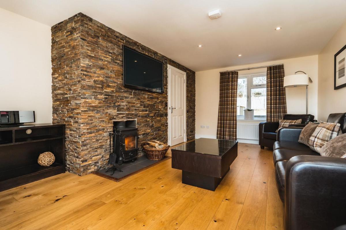 Kenmore Luxury Lodges - Housity