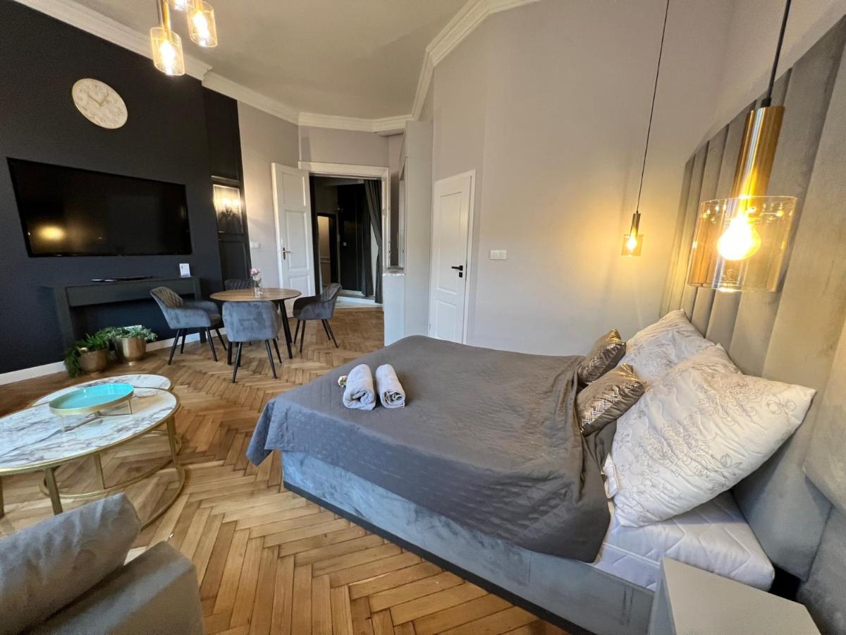 DK Premium Ballady i Romanse - Housity