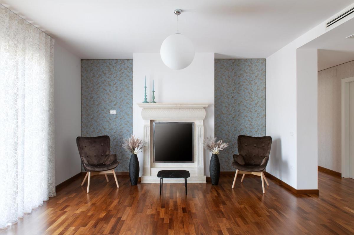 B&B Monna Lisa Rooms - Housity
