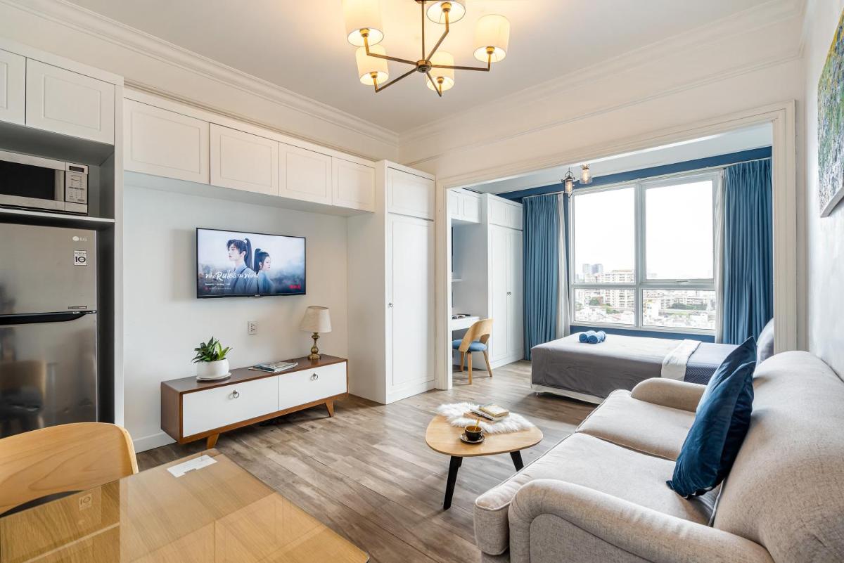 The Manor 2 Luxury Apartment Free roof top pool - Housity