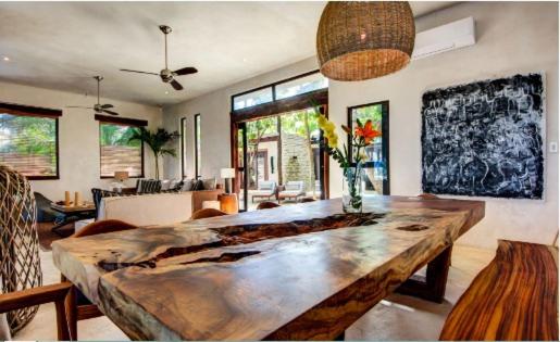 Beachfront Chuku house in Tulum beach - Housity