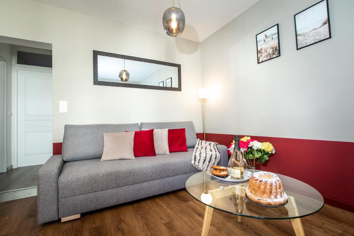 Le Red St Léon : Lit Queen Size * WIFI * Idéal Couple - Hizvo