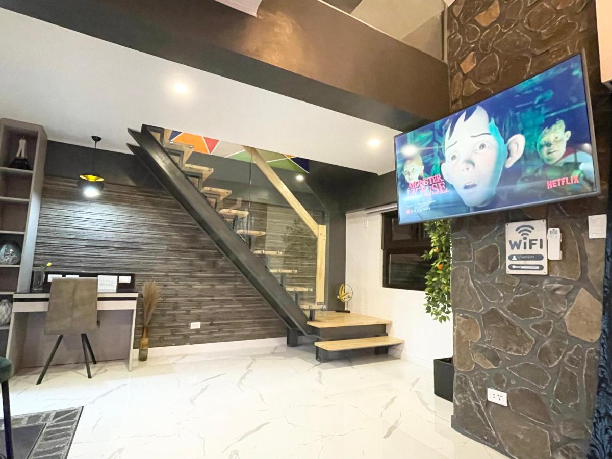 CLOCKWORKORANGE Luxury Suites - Housity