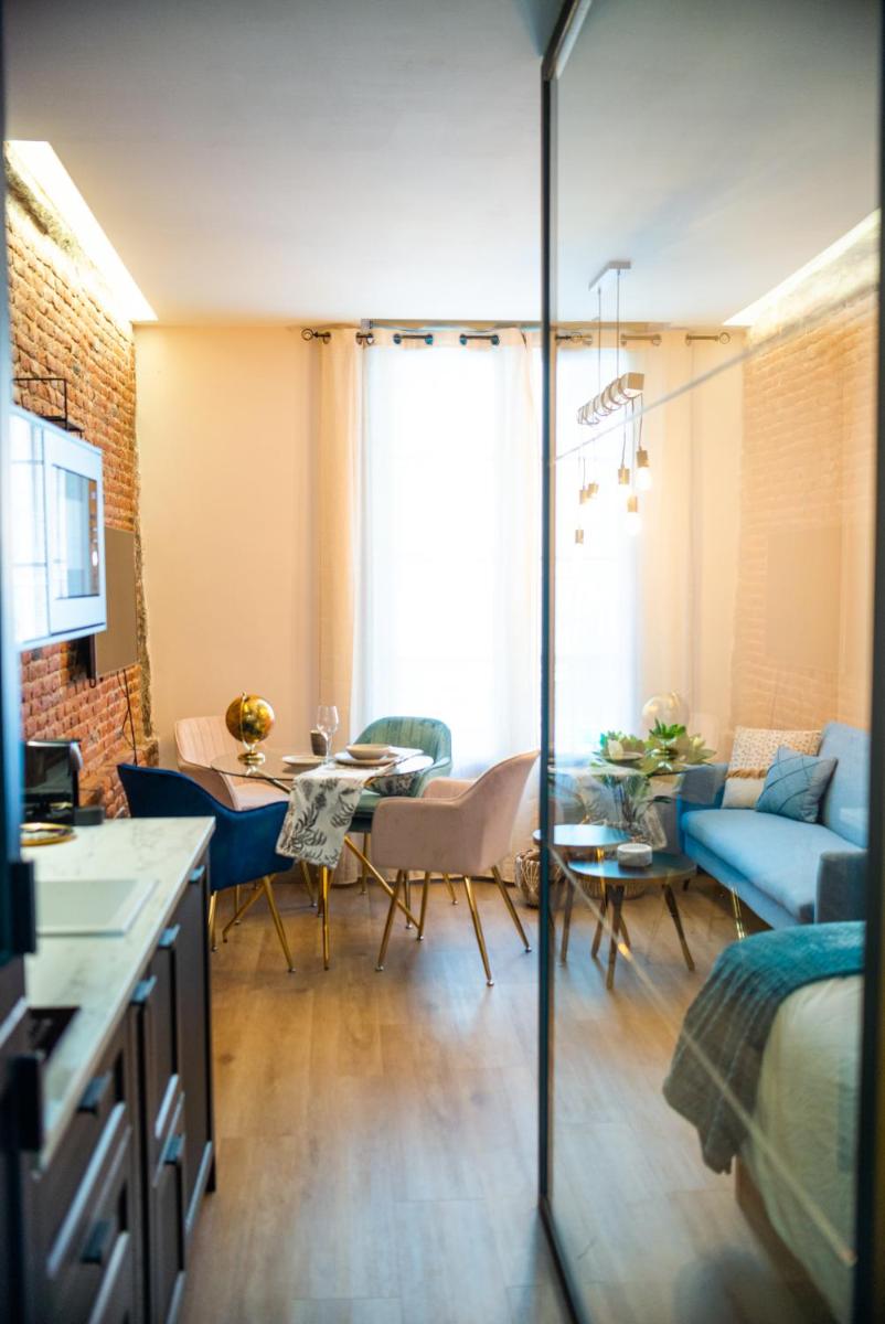 Ferrari Suites - Housity