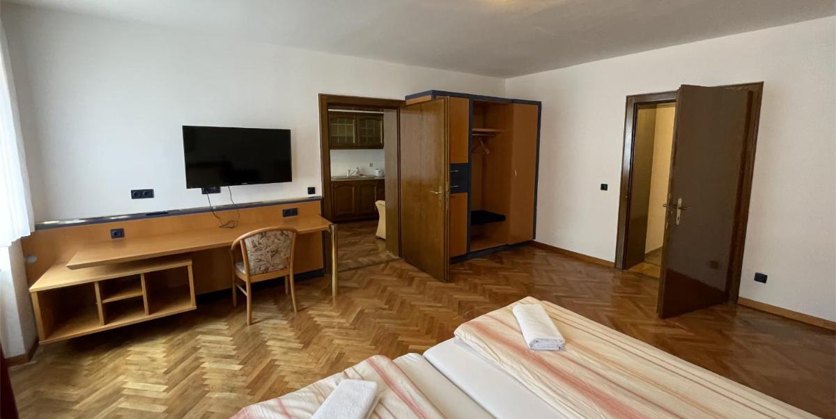 Z House - Housity