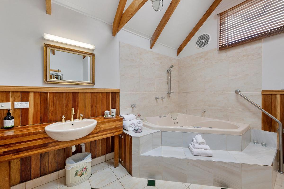 Ellie's Cottages - Housity