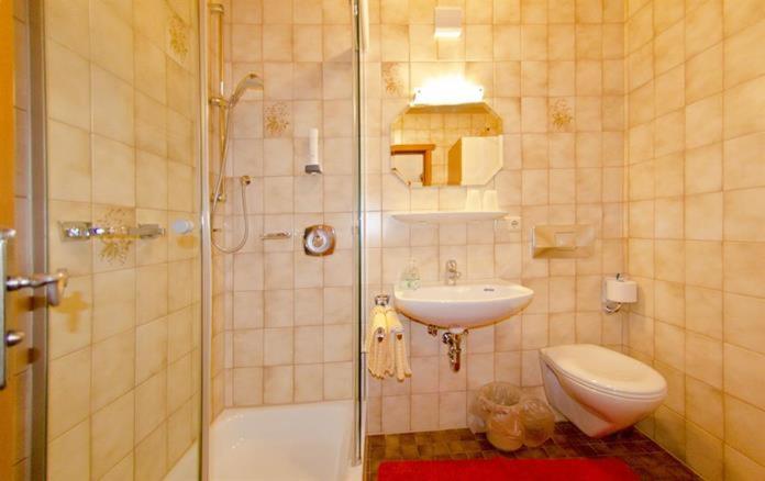 Gasthof und Pension Neuwirt - Housity