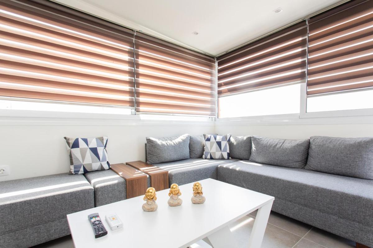 Suggrou Terrace apartment #8 - Housity