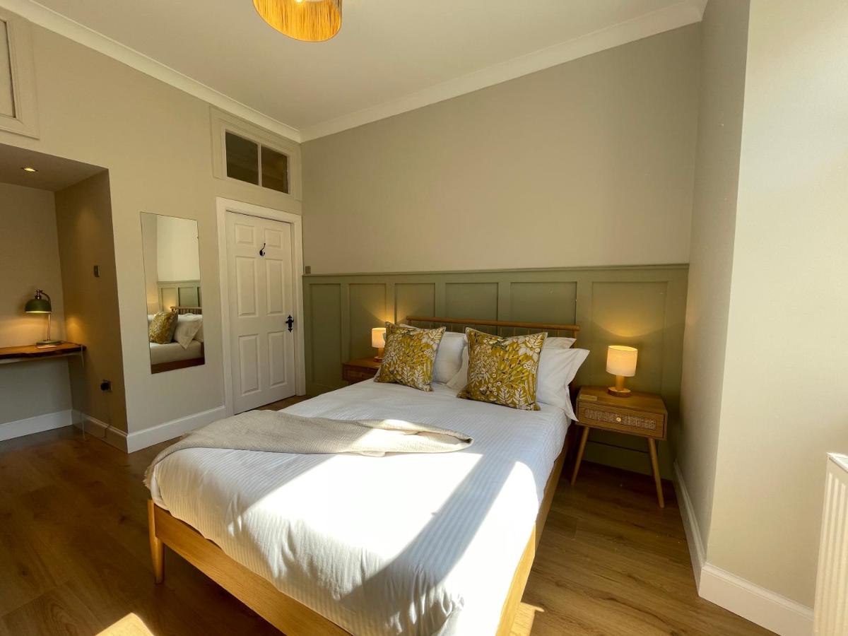 The Old Shop, A Two Bed Flat in Inverkip Village - Housity