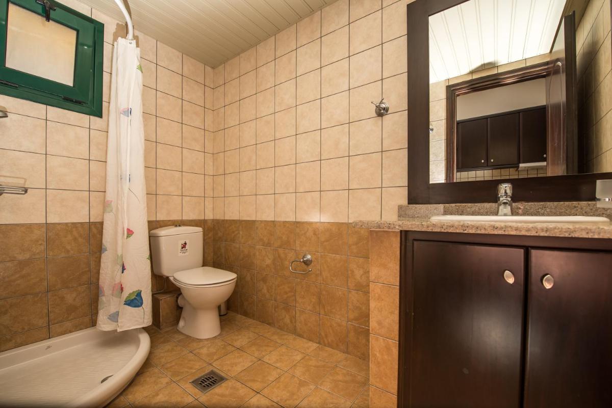 Koukla Mare - Housity