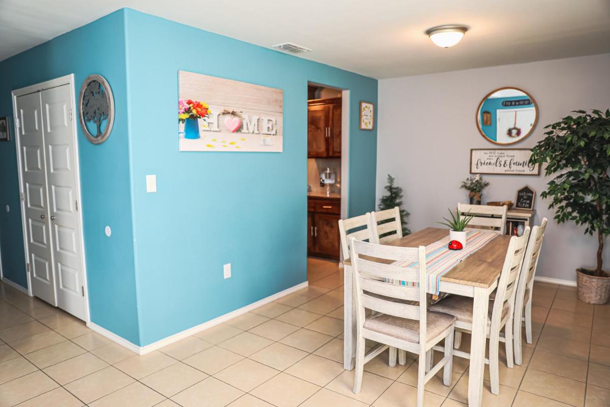 Casa Roble. Downtown Brownsville - Housity