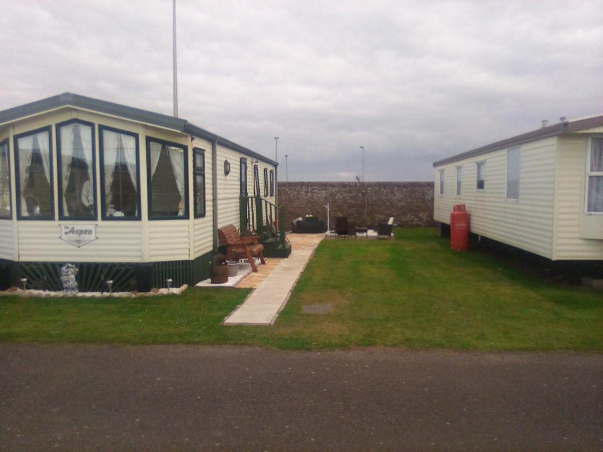 Caravan Number 10 - Housity