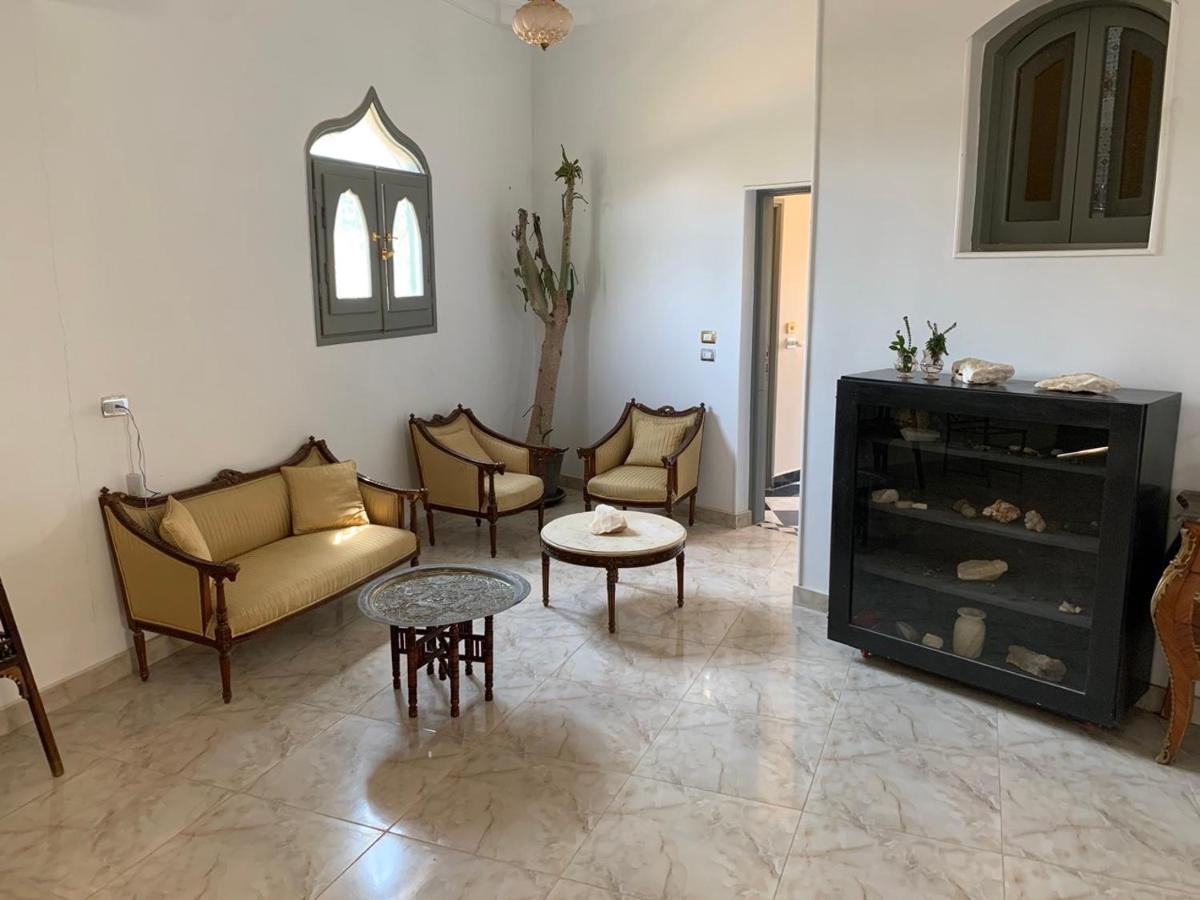 The Ark Abusir - Housity