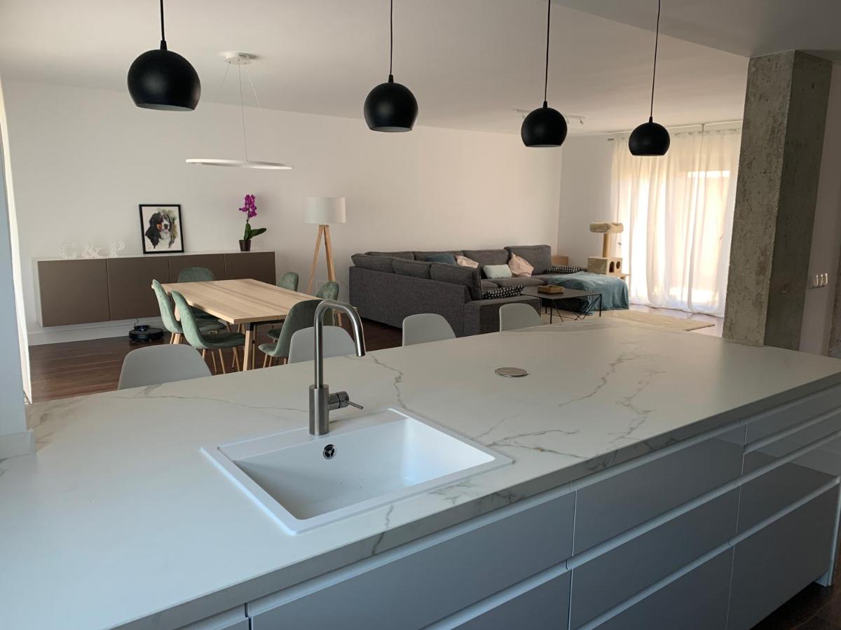 Agradable chalet con piscina privada cerca de Madrid - Housity