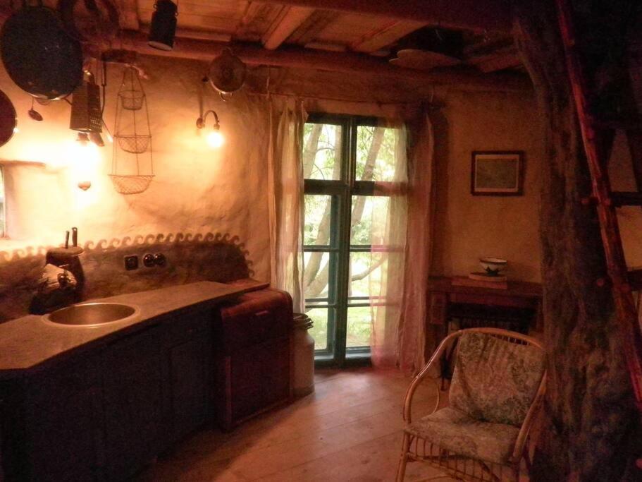 slaměný domek - Housity