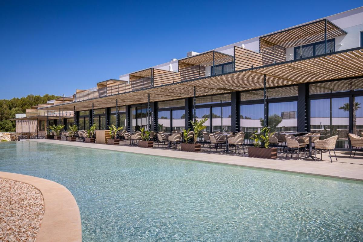 Piscina en o cerca de Barceló Nura