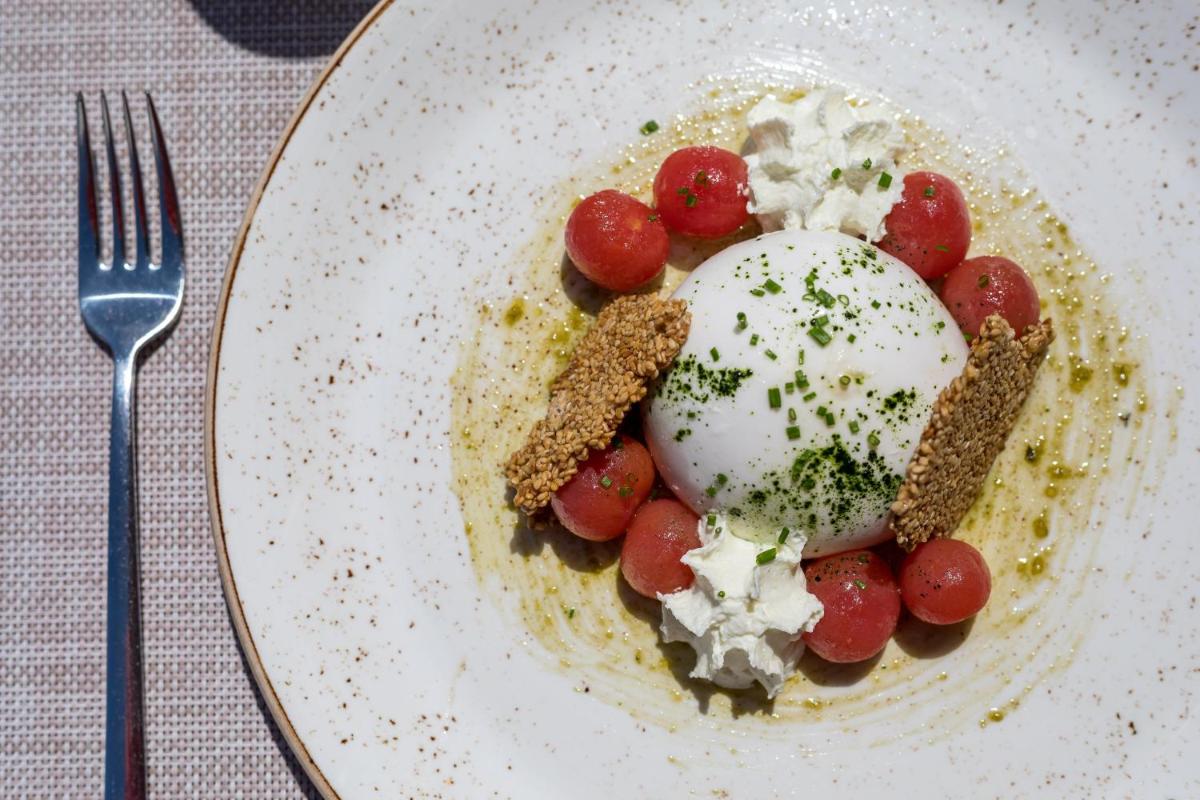 Comida en o cerca de este hotel