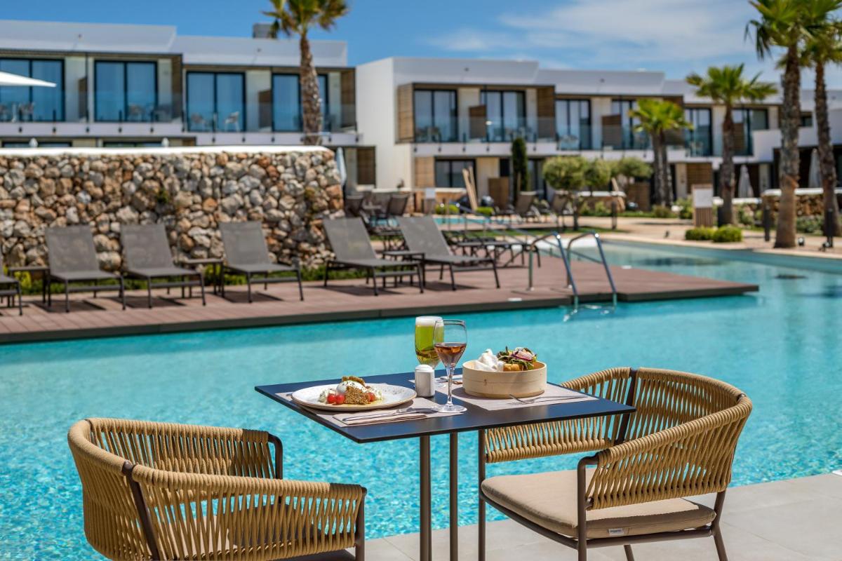 Piscina en o cerca de Barceló Nura