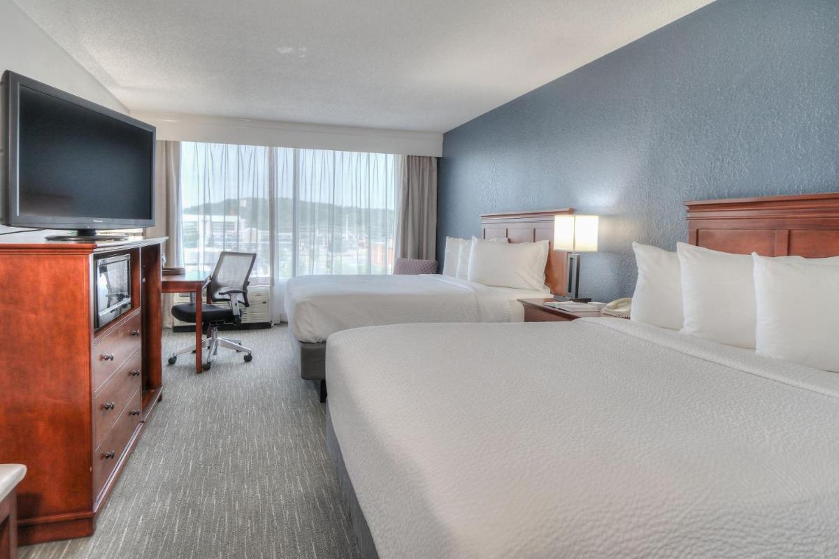 The Ramsey Hotel and Convention Center - Housity