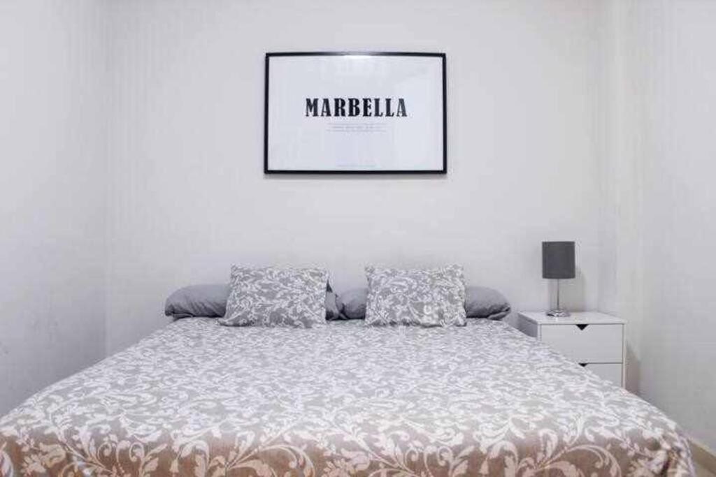 BEST LOCATION apartment in MARBELLA. BEACHFRONT!! - Housity