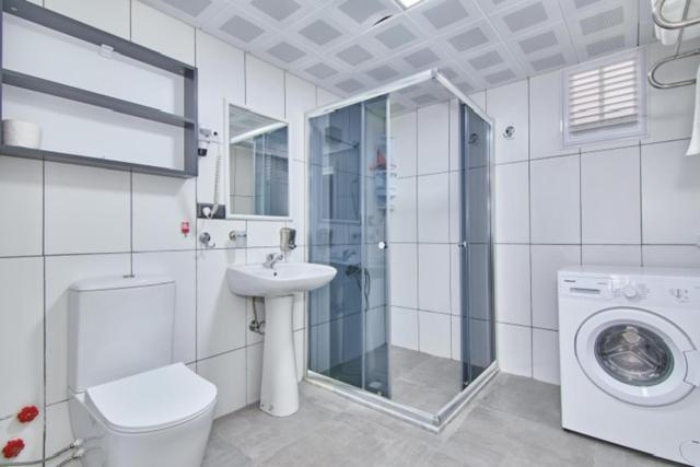 Suitetrails - Belinda Apartments
