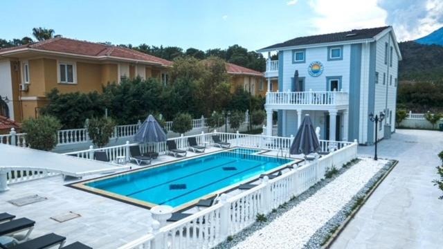 Suitetrails - Belinda Apartments