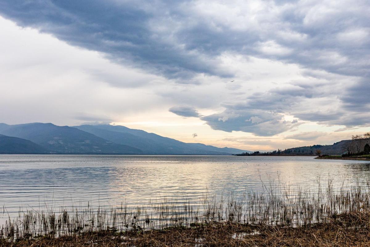 Villa on the Shore of Sapanca Lake near Kartepe - Housity