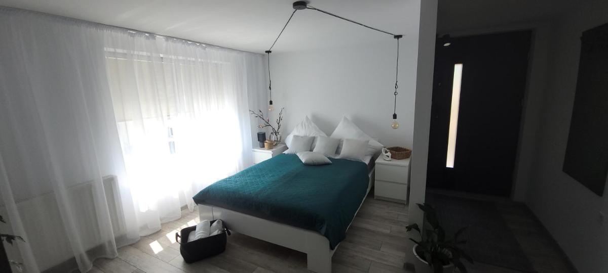Apartamenty Pod Uwalonym Dębem - Housity
