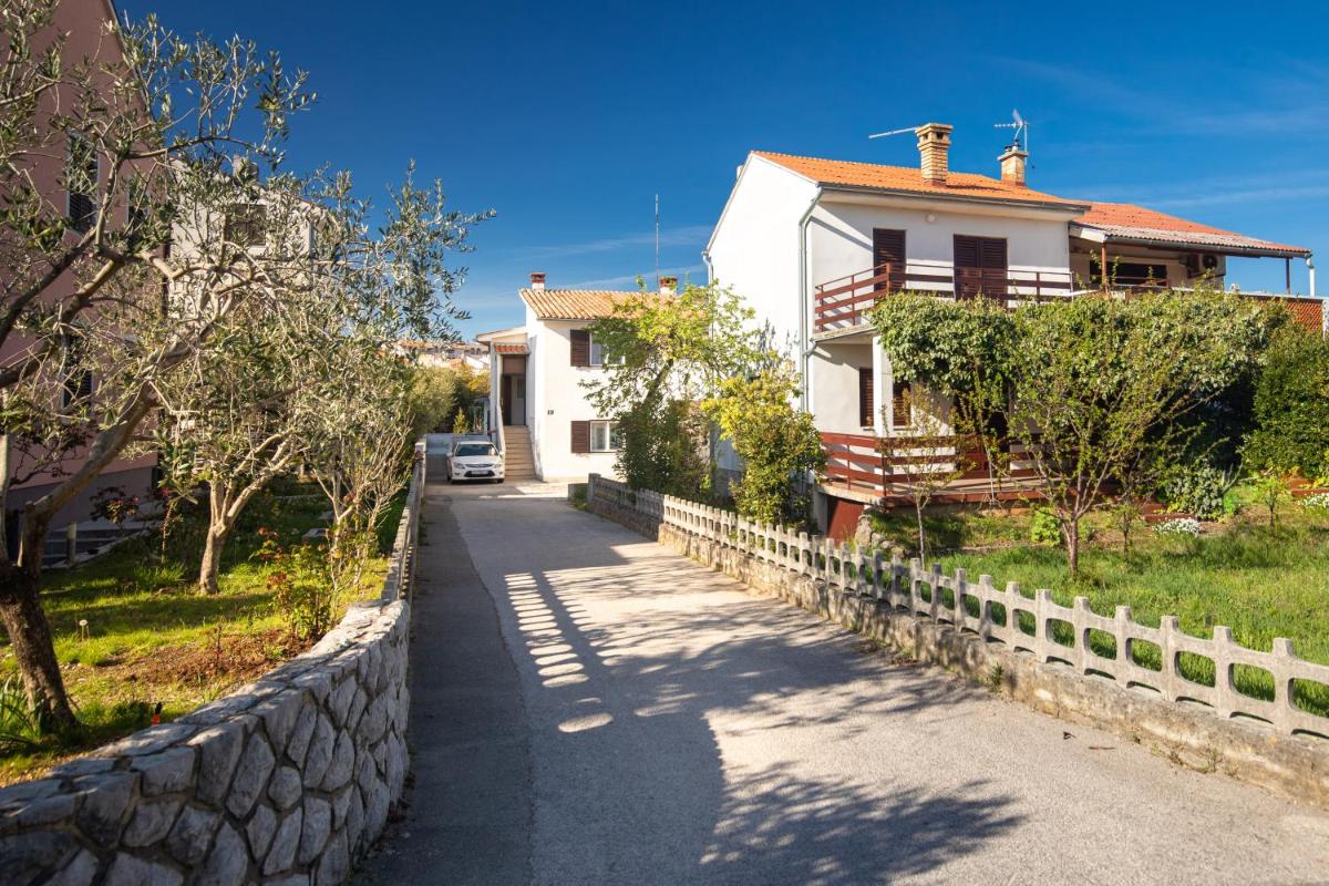 Bed and Breakfast Ema - Housity