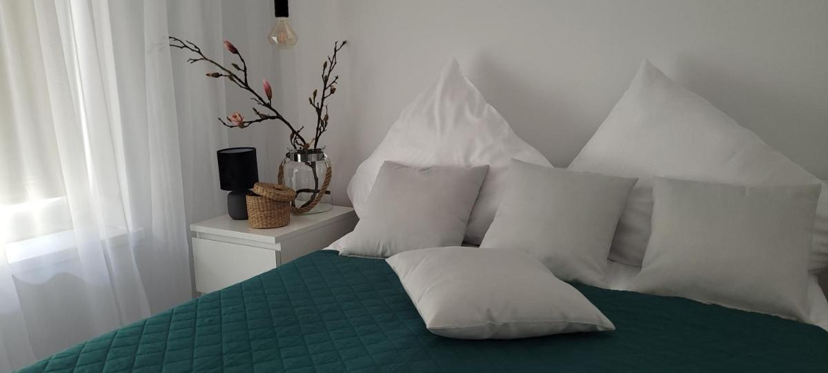 Apartamenty Pod Uwalonym Dębem - Housity
