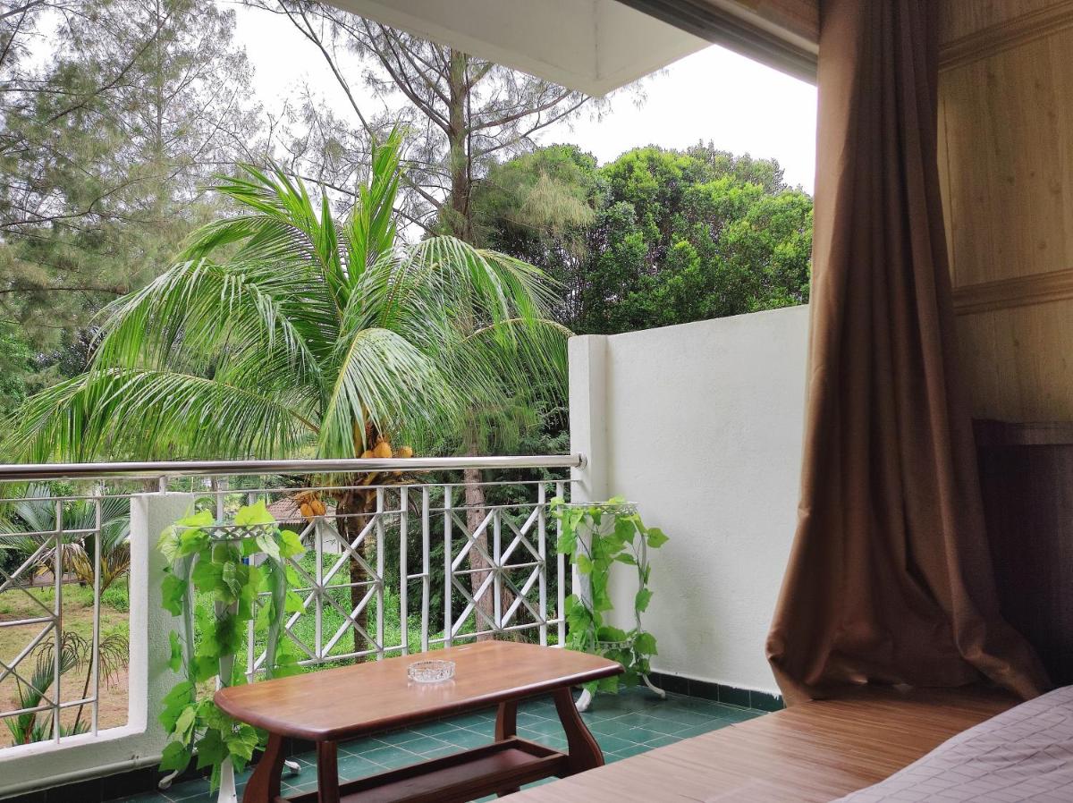 Suitetrails - Teluk Batik Beach Apart ment Lumut Sitiawan NO POOL