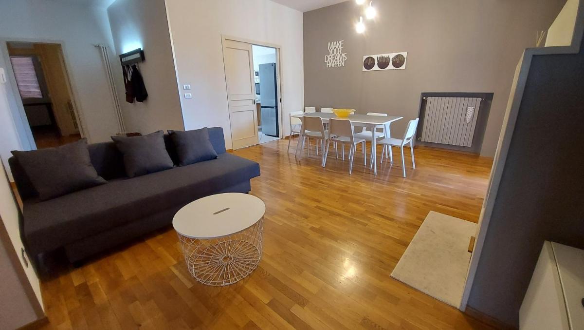 Le Strelizie - Housity