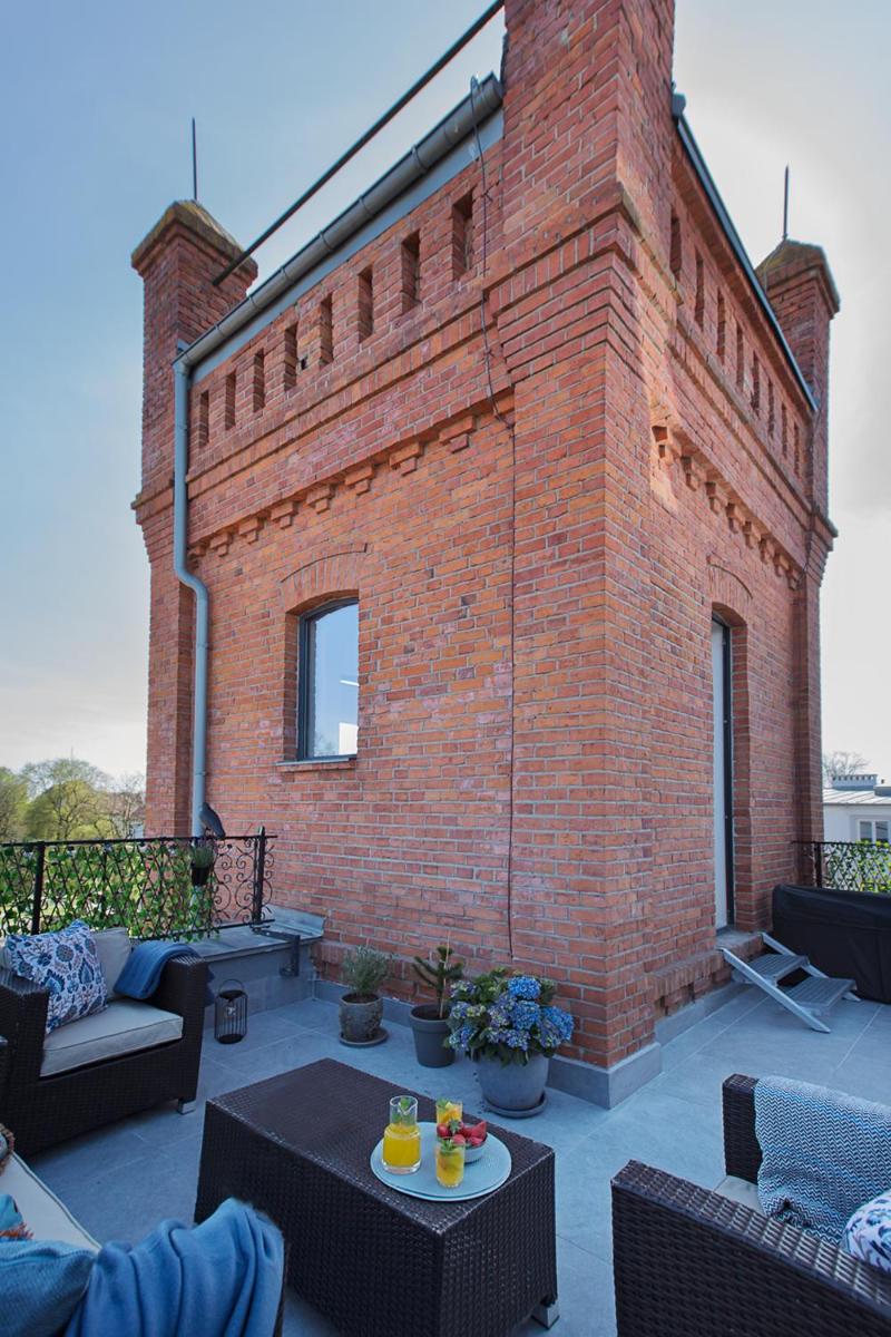 Loft Barnim w wieży strażackiej, 2-poziomowy, 100m2, taras na dachu - Housity