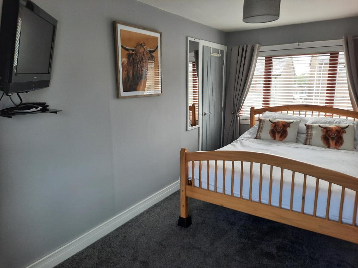 Ella's Hoose - Housity