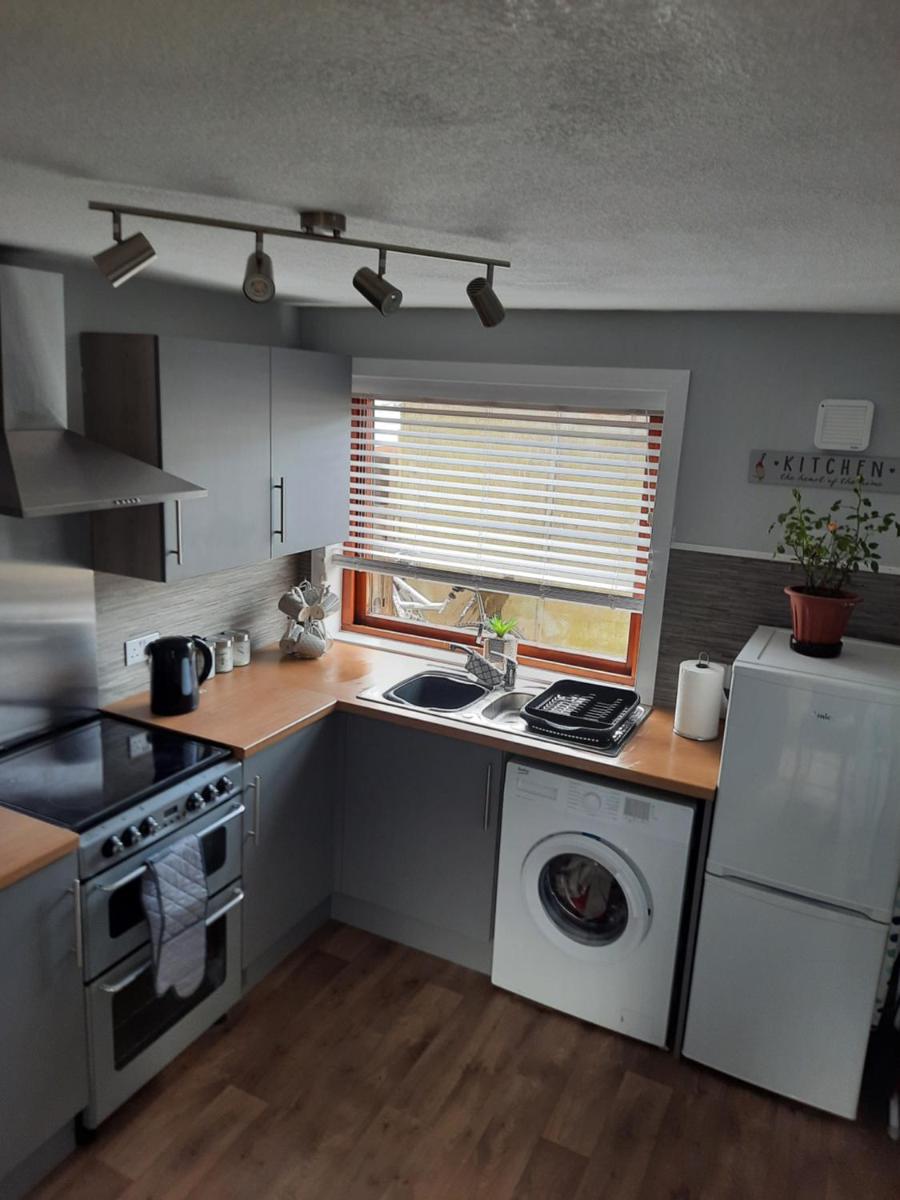 Ella's Hoose - Housity
