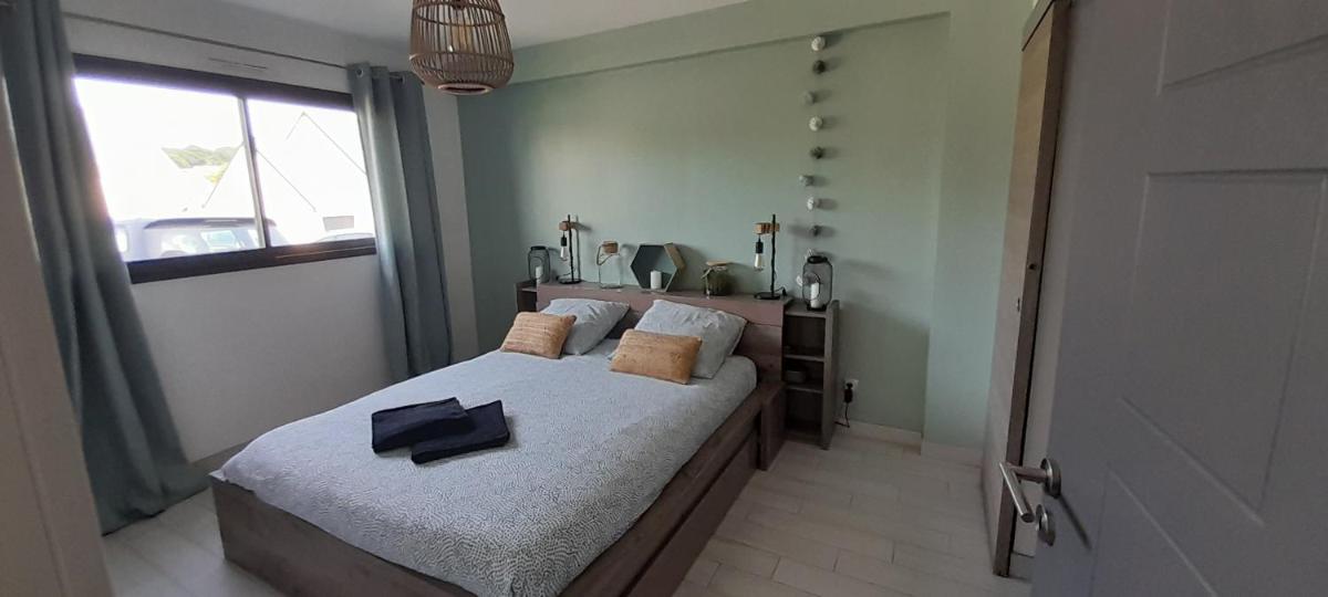 Chambre Privée proche circuit 24h, wi-fi , parking - Housity