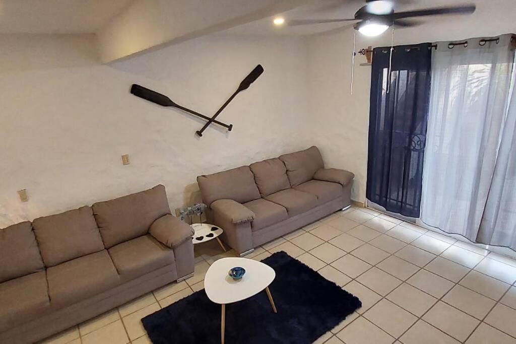 Blue house - Housity