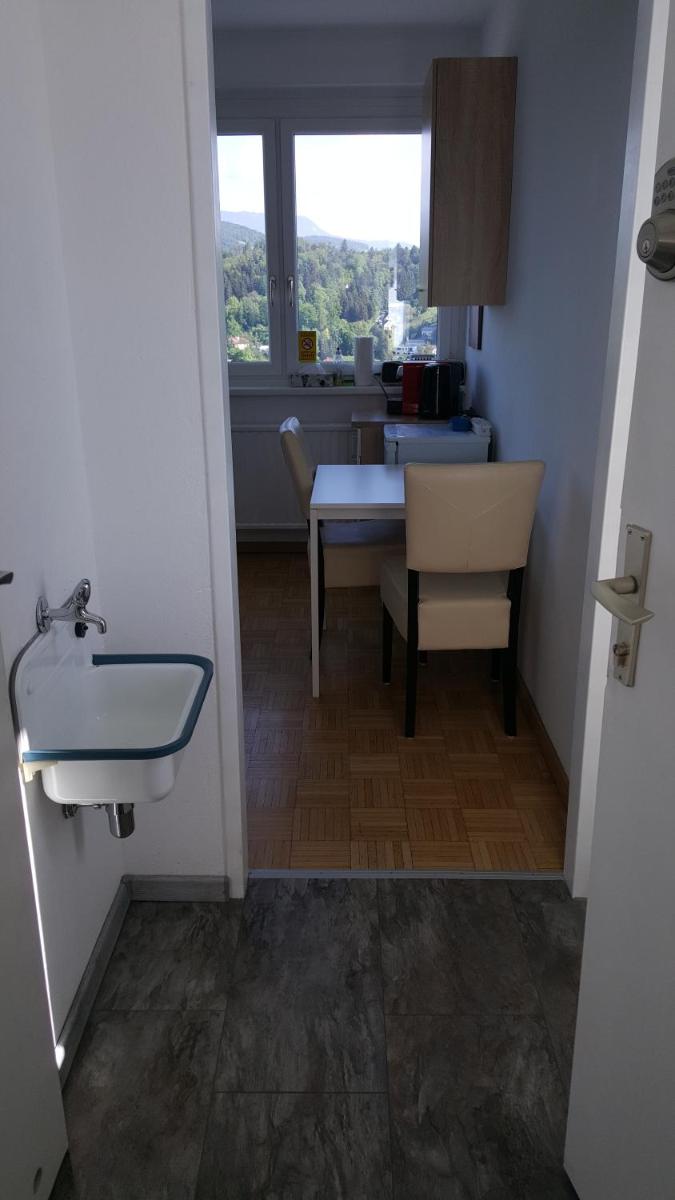Bei LKH Graz,1x Parkplatz,15 Stock! - Housity