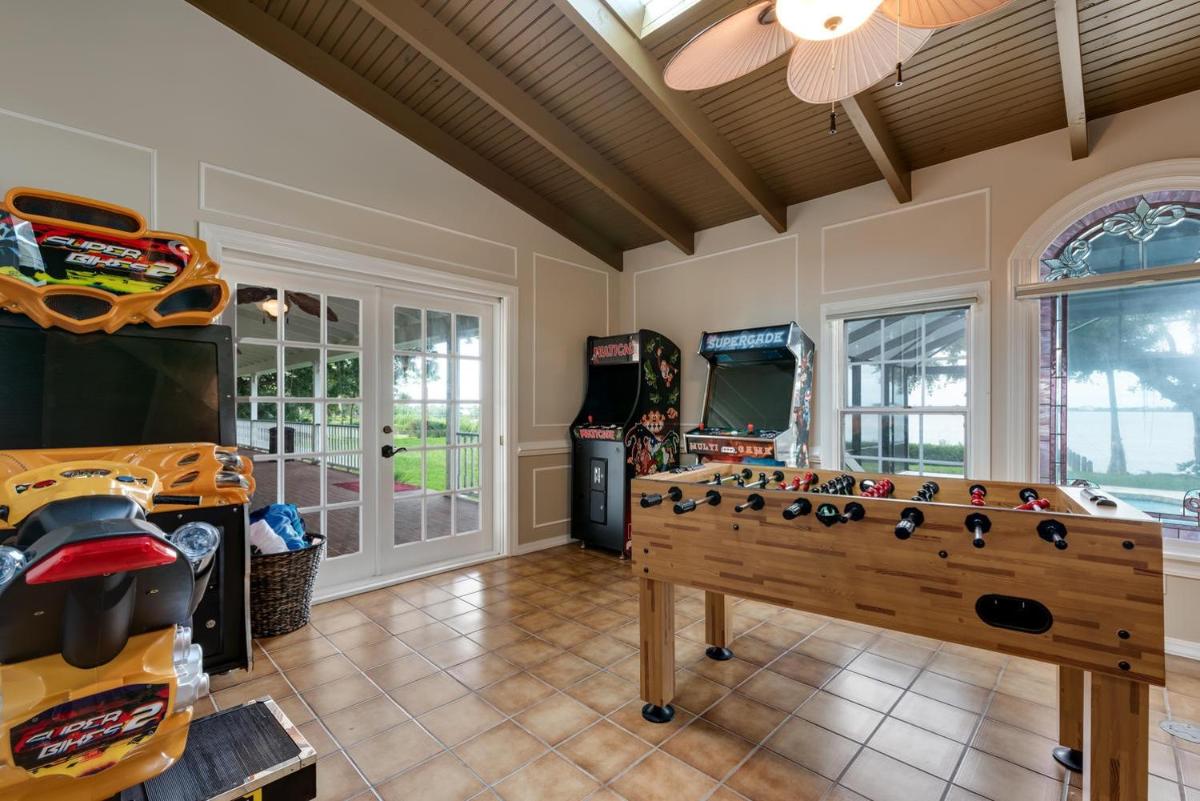 PLANTATION HOUSE on Palma Sola Bay Private Pool And Boat Dock home - Housity