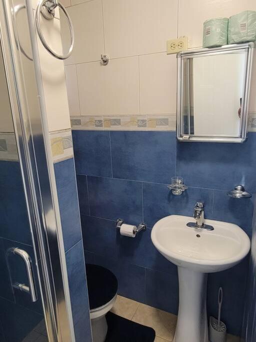 Yaeliz Front Beach - Housity