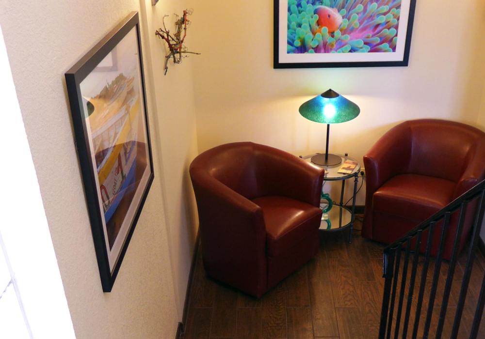 Waterfront Hotel and Marina - Housity
