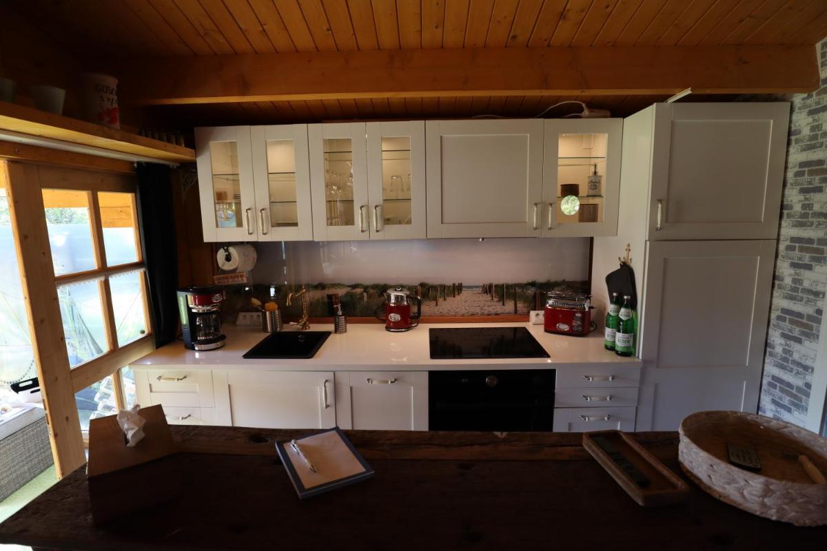 ELB - HUS - Elbe 1 - Housity