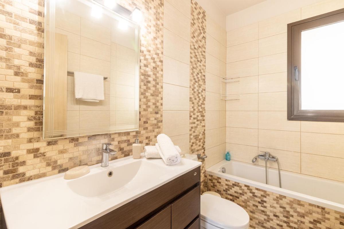 Anastasia Maria - Beach House - Sea Villa Iallysos - Housity