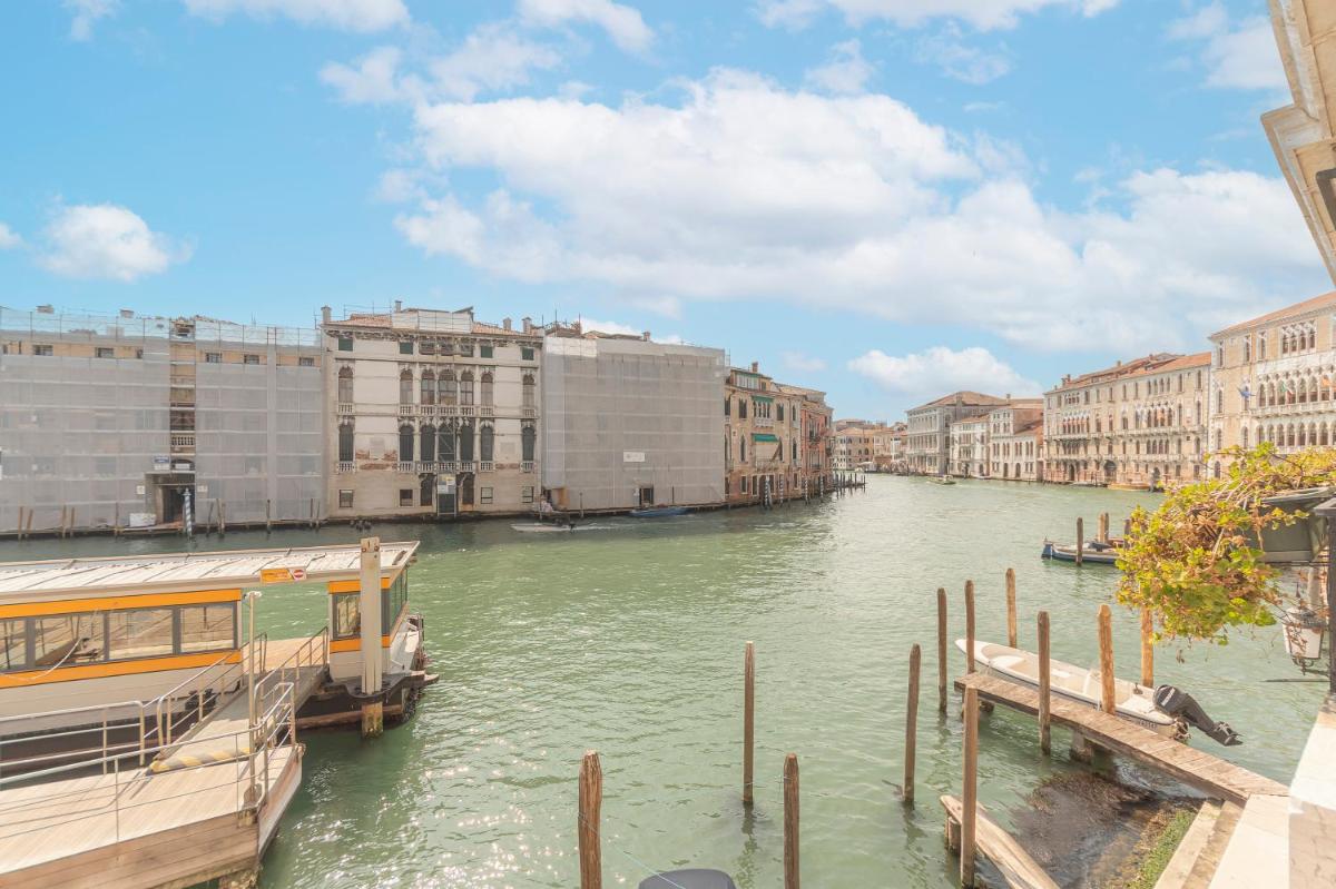 Canal Grande Suite - Housity