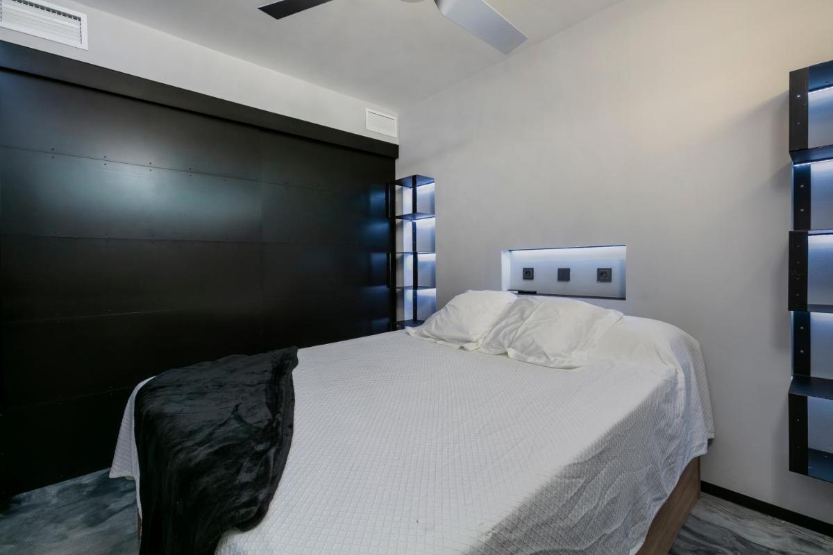 La Farola - Luxury Domotic Flat in Puerto Deportivo - Hizvo