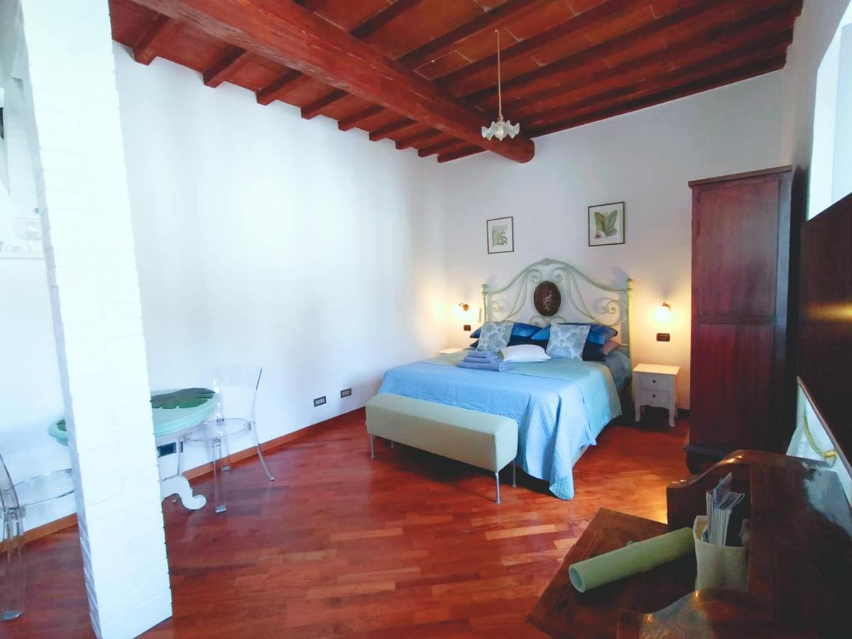 The best small Florence Flat - Housity