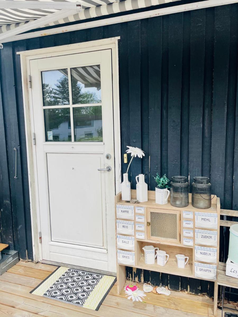 Cool familyhome close to the Beach w two cuddly cats - Housity